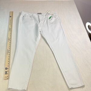 Judy Blue Crisp White Jeans